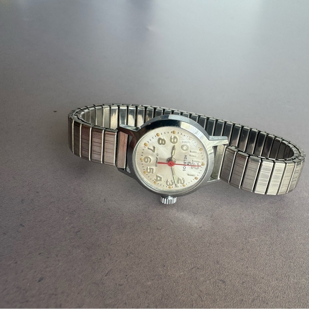 Vintage Helbros Lady 17 Jewels Silver Watch